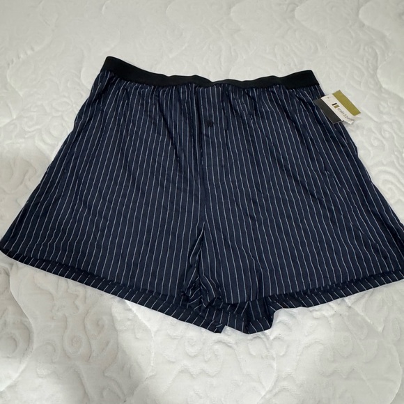 Croft & Barrow Navy and White boxer briefs microfiber - Picture 1 of 3